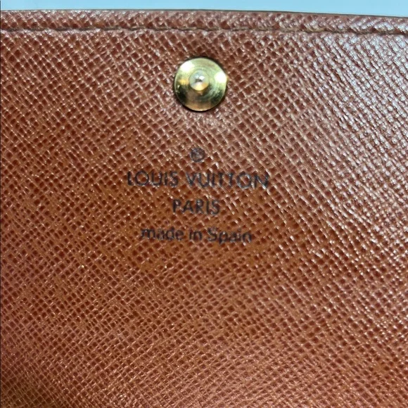 Louis Vuitton Brown and Gold Monogram Clutch - Picture 2 of 6